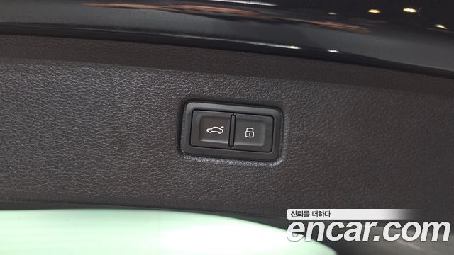 Audi Q7 2020 — photo 30