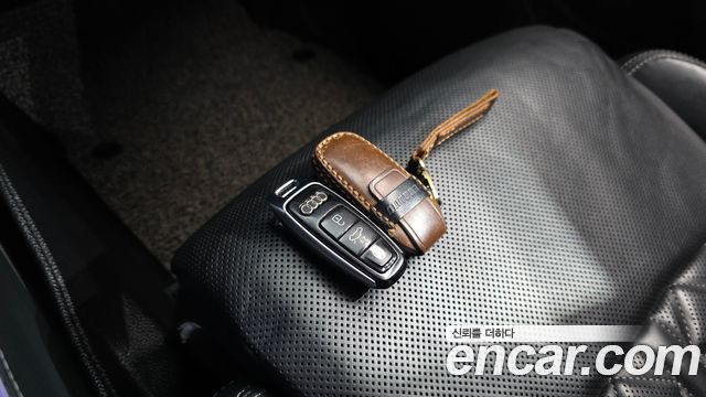 Audi Q7 2020 — photo 32