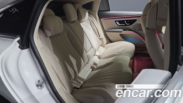 Mercedes-Benz EQS 2023 — photo 17