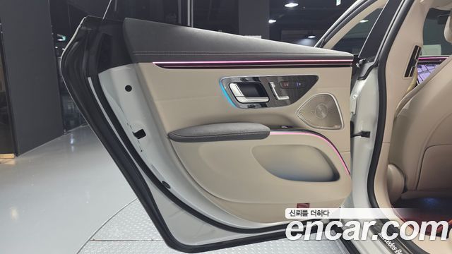 Mercedes-Benz EQS 2023 — photo 15