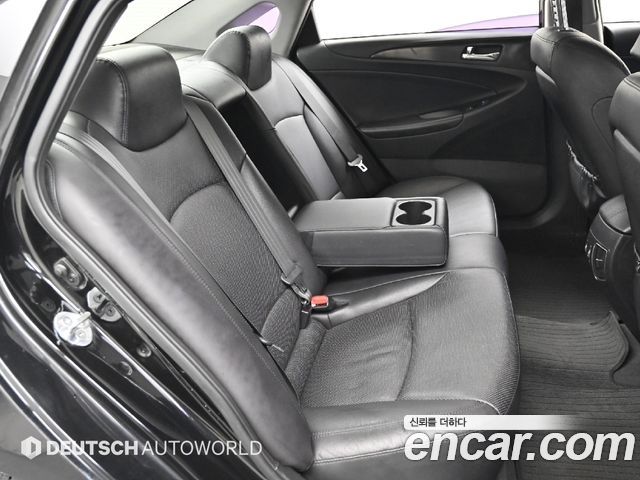 Hyundai Sonata 2013 — photo 11