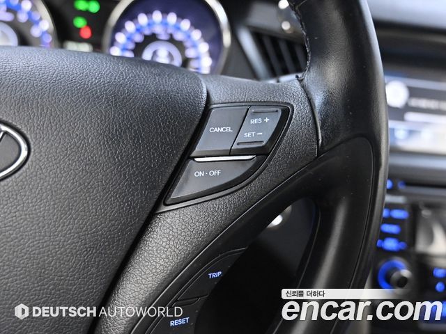 Hyundai Sonata 2013 — photo 17