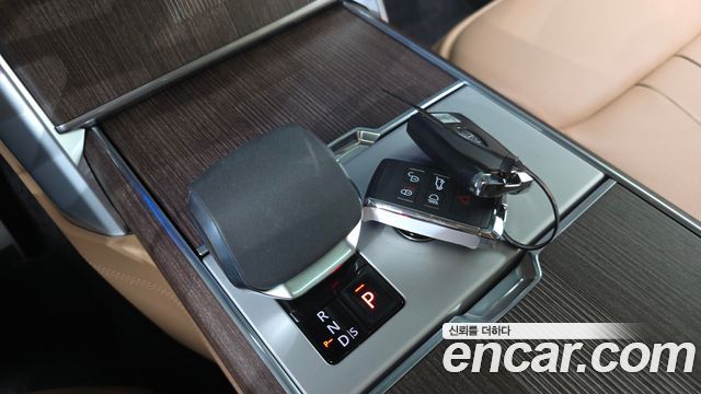 Land Rover Range Rover 2026 — photo 9