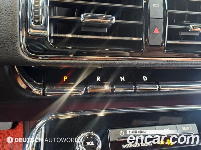 Lincoln Navigator 2021 — photo 9