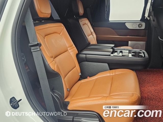 Lincoln Navigator 2021 — photo 12