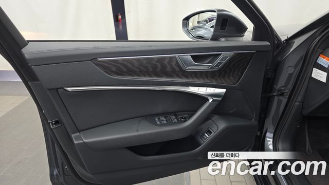 Audi A6 2023 — photo 14