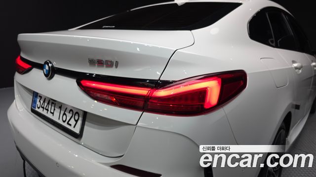 BMW 2-Series 2022 — photo 9