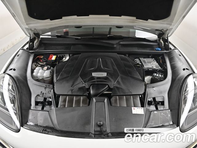 Porsche Cayenne 2019 — photo 6