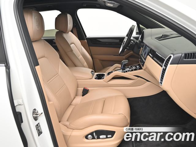 Porsche Cayenne 2019 — photo 10