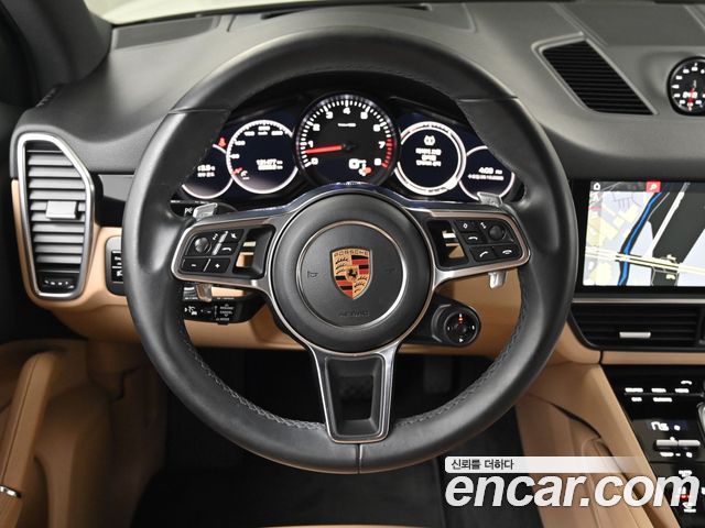 Porsche Cayenne 2019 — photo 13