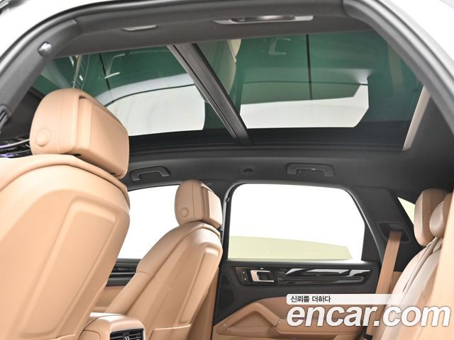 Porsche Cayenne 2019 — photo 18