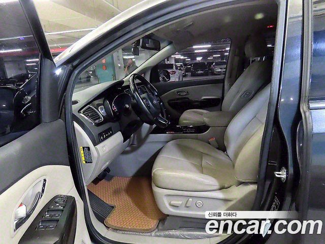 Kia Canival 2019 — photo 6