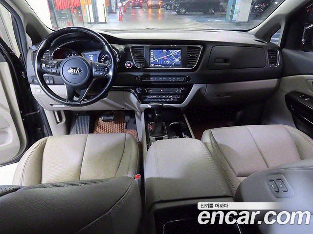 Kia Canival 2019 — photo 10