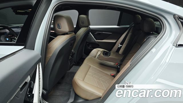 BMW 5-Series 2026 — photo 19