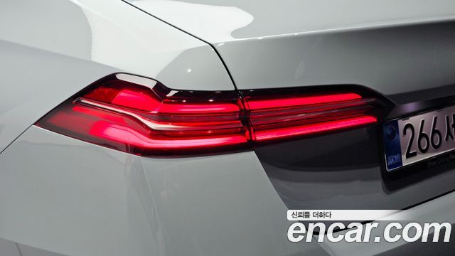BMW 5-Series 2026 — photo 9