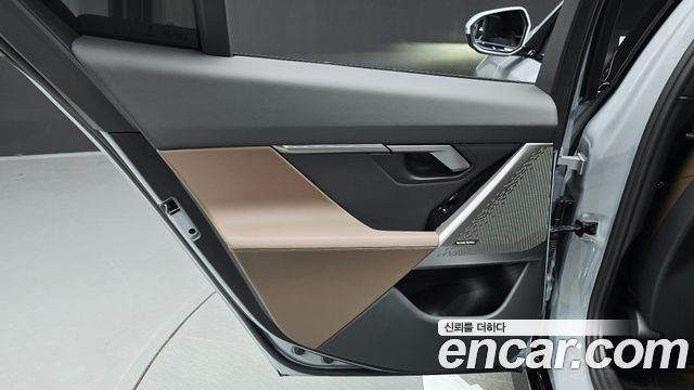 BMW 5-Series 2026 — photo 15