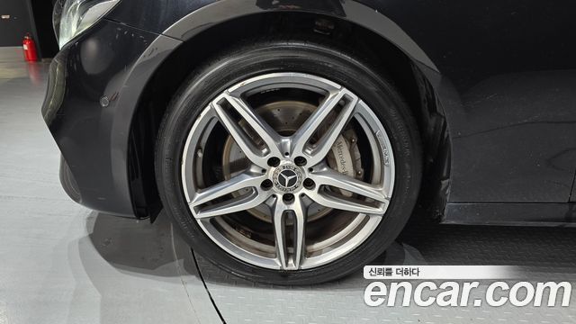 Mercedes-Benz E-Class 2017 — photo 5