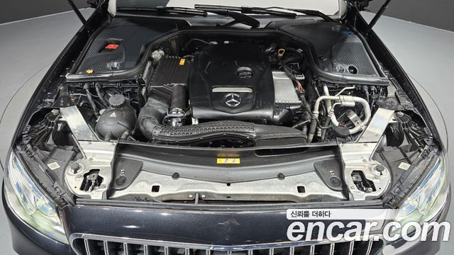 Mercedes-Benz E-Class 2017 — photo 6