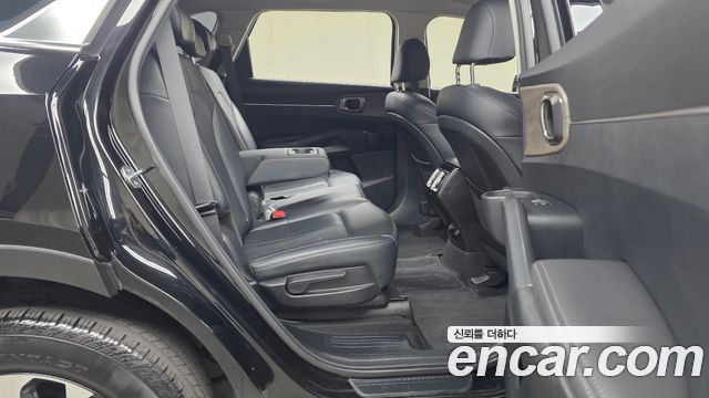 Kia Sorento 2023 — photo 17