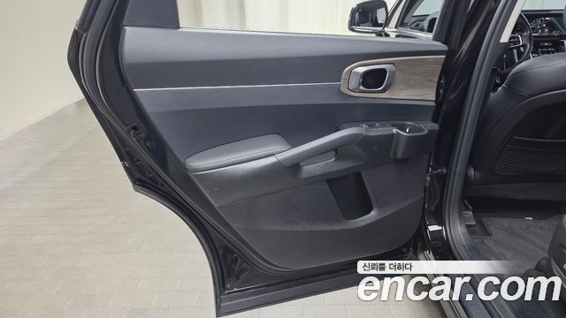 Kia Sorento 2023 — photo 15