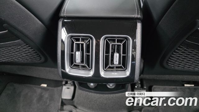 Kia Sorento 2023 — photo 32