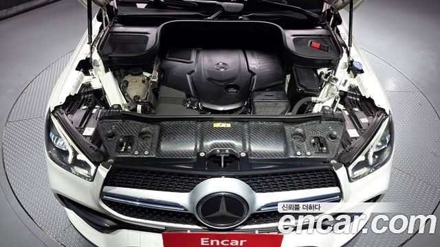Mercedes-Benz GLE-Class 2020 — photo 6