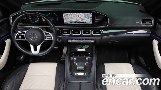 Mercedes-Benz GLE-Class 2020 — photo 10