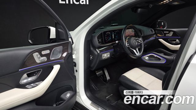 Mercedes-Benz GLE-Class 2020 — photo 13