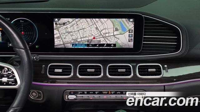 Mercedes-Benz GLE-Class 2020 — photo 23