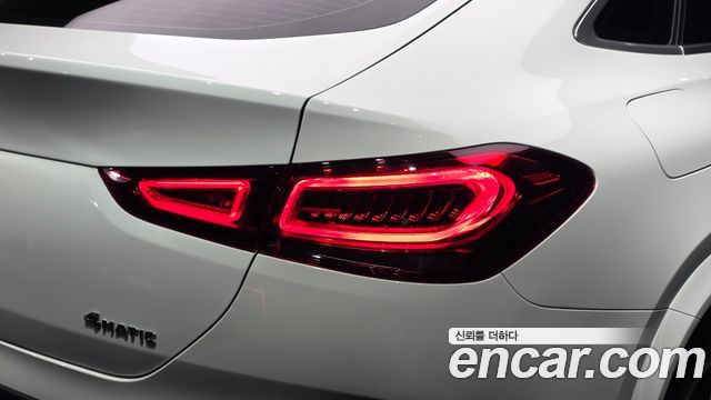 Mercedes-Benz GLE-Class 2020 — photo 9