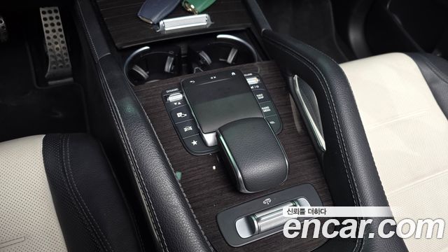 Mercedes-Benz GLE-Class 2020 — photo 27