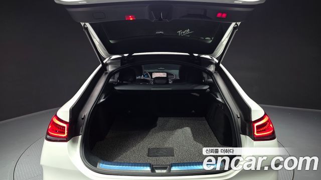 Mercedes-Benz GLE-Class 2020 — photo 35