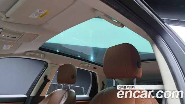 Land Rover Discovery Sport 2015 — photo 16