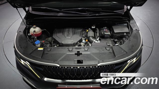 Kia Canival 2023 — photo 6