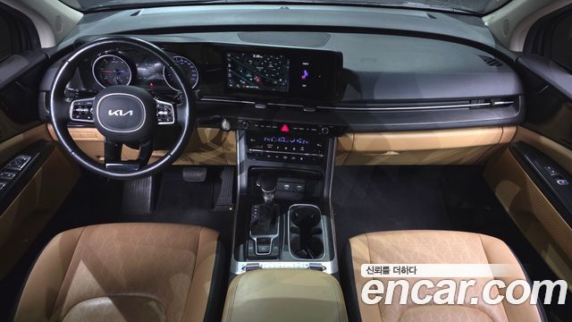 Kia Canival 2023 — photo 7