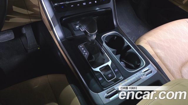 Kia Canival 2023 — photo 9