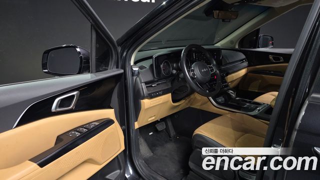 Kia Canival 2023 — photo 10