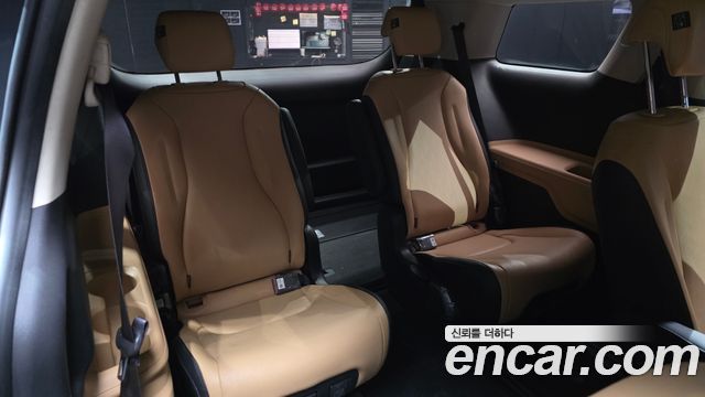 Kia Canival 2023 — photo 13