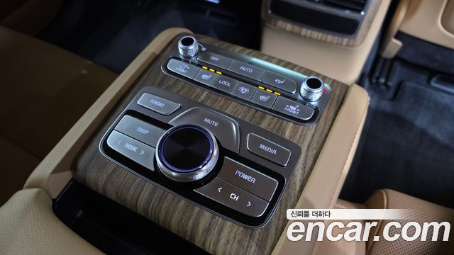 Kia K9 2024 — photo 25