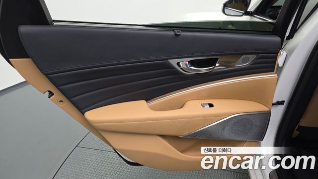 Kia K9 2024 — photo 15
