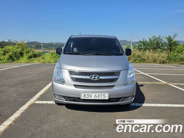 Hyundai Starex 2012 — photo 1