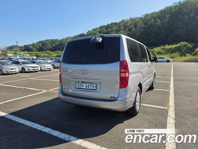Hyundai Starex 2012 — photo 4