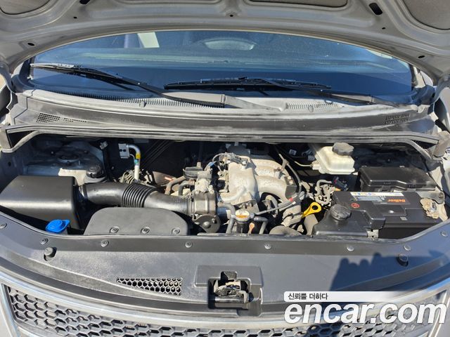 Hyundai Starex 2012 — photo 6