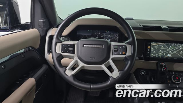 Land Rover Defender 2020 — photo 18