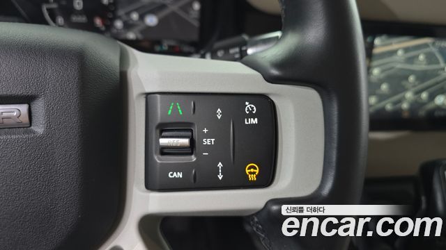 Land Rover Defender 2020 — photo 24