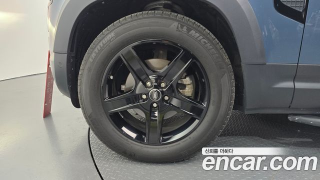 Land Rover Defender 2020 — photo 7