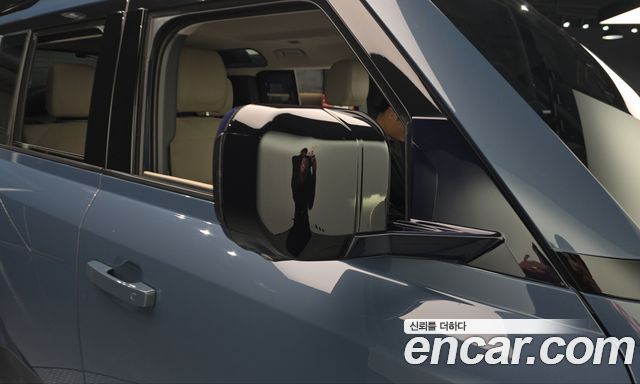 Land Rover Defender 2020 — photo 30