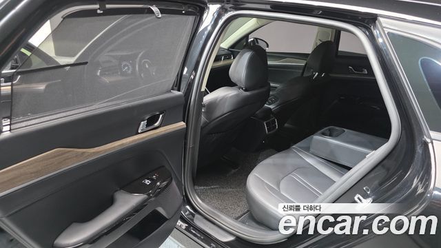 Kia K5 2023 — photo 11