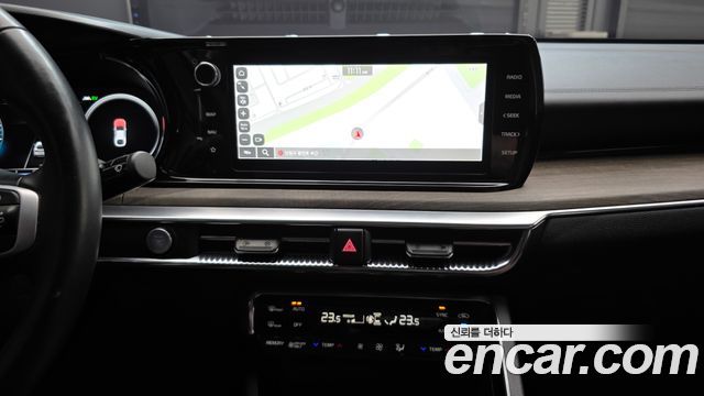 Kia K5 2023 — photo 19