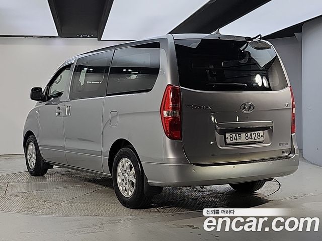 Hyundai Starex 2014 — photo 3
